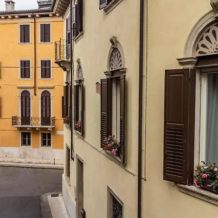 Butterfly 4* Verona